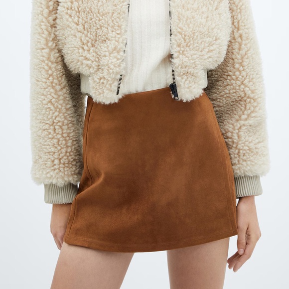 NWT- Mango - Suede mini-skirt - XL - Picture 2 of 9
